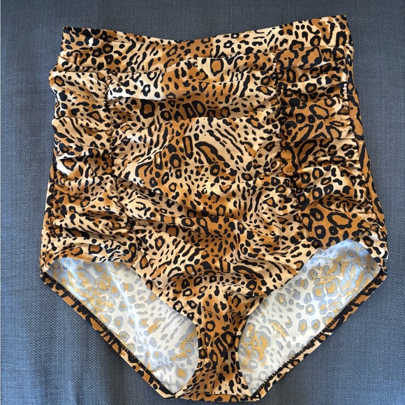 Leopard Print Bikini Set - Picture 2 of 6